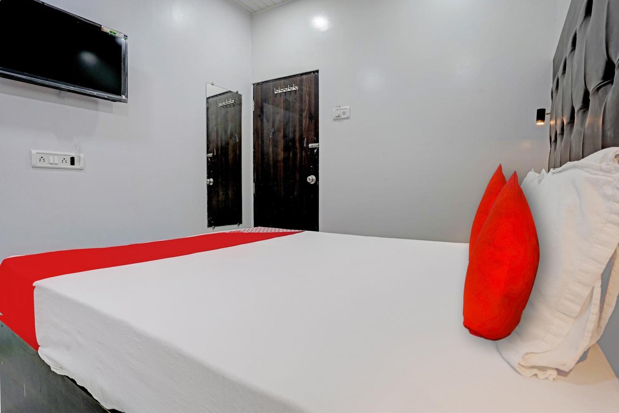 Hotel O Nithyanand مومباي المظهر الخارجي الصورة